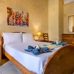 Villa Gozo With Private Pool & Games
