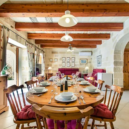 Gozo With Private Pool & Games Sannat