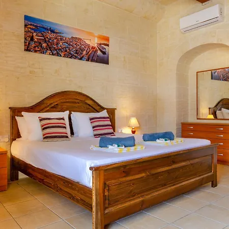 Gozo With Private Pool & Games Willa