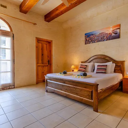 Gozo With Private Pool & Games Willa Sannat