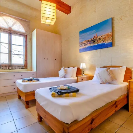 Gozo With Private Pool & Games Sannat