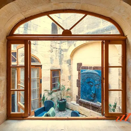 Gozo With Private Pool & Games Villa