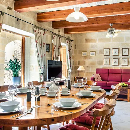 Gozo With Private Pool & Games Willa Sannat