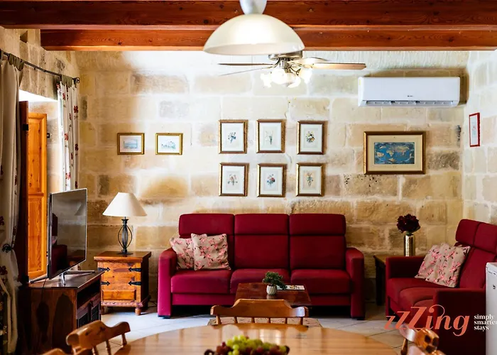 Family Haven - Pool Games And Space To Relax Sannat